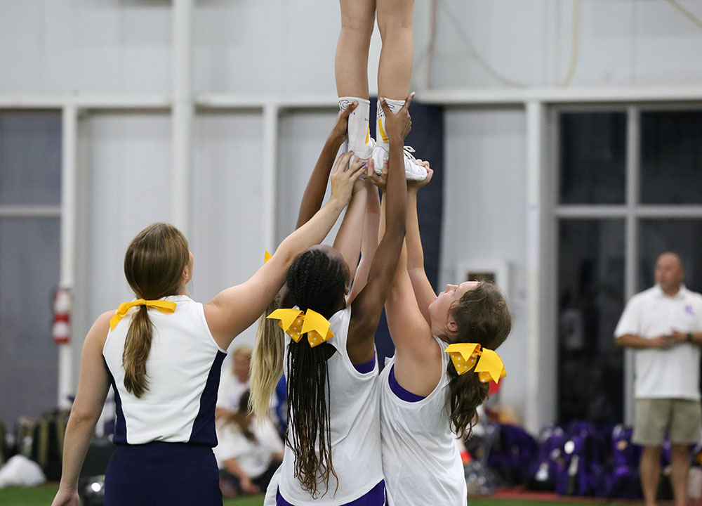 Cheer Camp At University Of Alabama Universal Cheerleaders