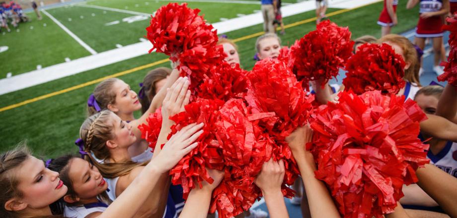 Teaching Together How to make cheerleader pom poms - Teaching Together